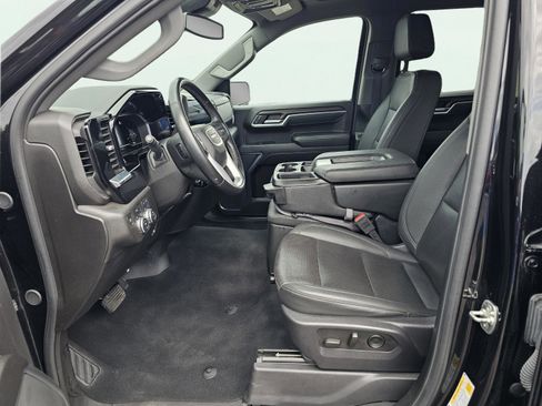 Used 2025 GMC Sierra 1500 SLT AWD/4WD image 17