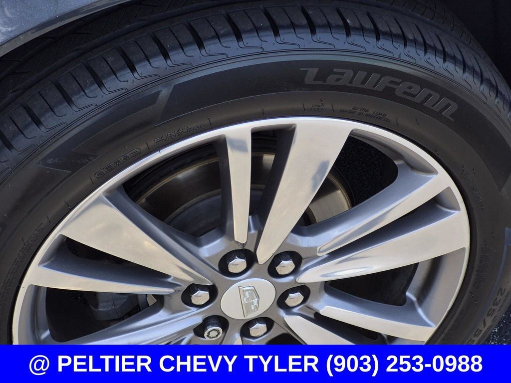 Used 2021 Cadillac XT6 Premium Luxury FWD image 5