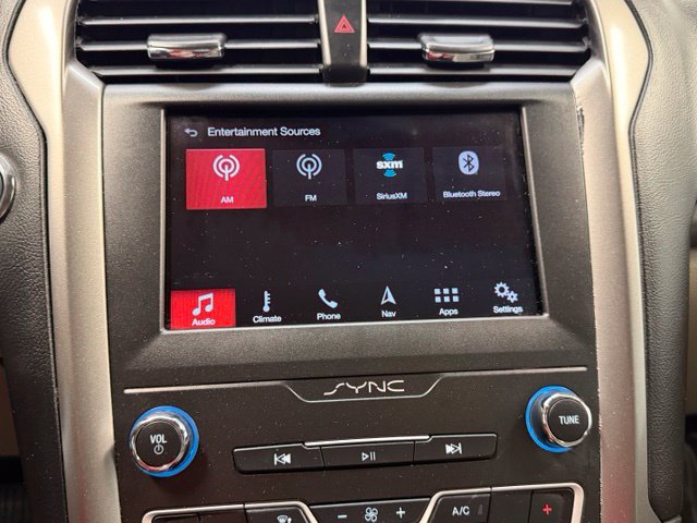 Used 2019 Ford Fusion SE FWD image 26