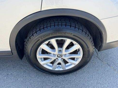 Used 2019 Nissan Rogue SV FWD image 35