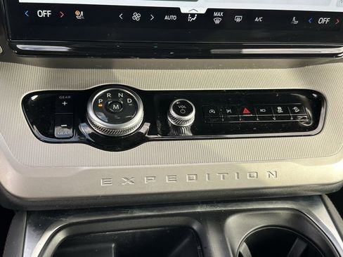 Used 2025 Ford Expedition Max Active image 31
