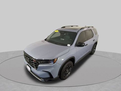 Used 2024 Honda Pilot TrailSport image 41