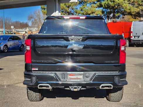 Used 2024 Chevrolet Silverado 1500 Custom Trail Boss w/ LPO, Dark Essentials Package image 12