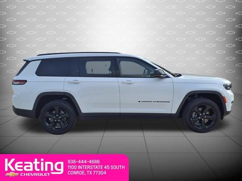 Used 2023 Jeep Grand Cherokee L Laredo AWD/4WD image 8