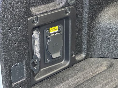 New 2025 Ford Maverick Lariat w/ Black Appearance Package image 14