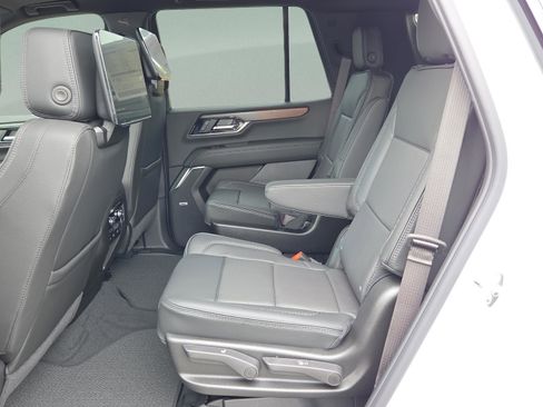 New 2026 GMC Yukon Denali w/ Denali Reserve Package AWD/4WD image 11