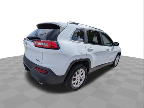 Used 2015 Jeep Cherokee Latitude FWD image 4