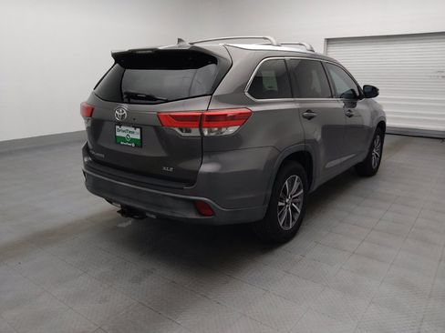 Used 2018 Toyota Highlander XLE FWD image 9