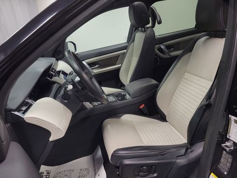 Used 2020 Land Rover Discovery Sport SE R-Dynamic image 13