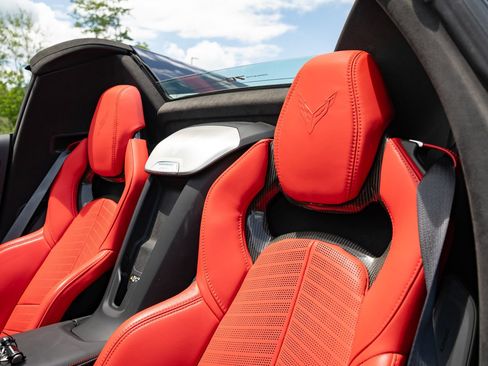 Used 2023 Chevrolet Corvette Z06 RWD image 38