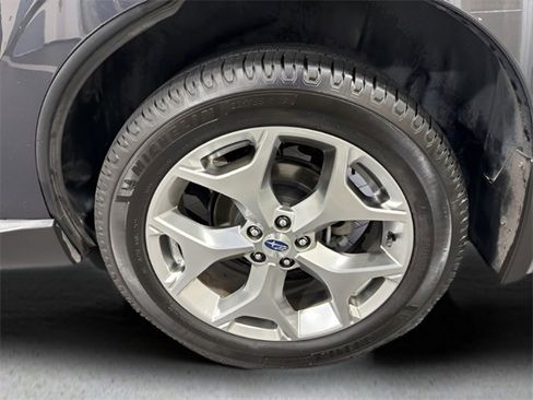 Used 2018 Subaru Forester 2.5i Touring image 36