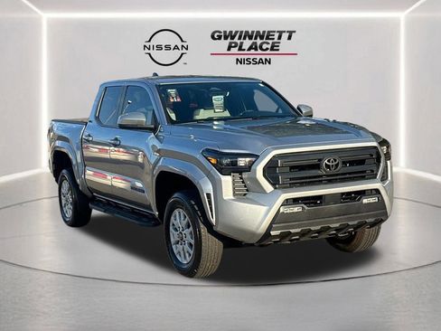 Used 2024 Toyota Tacoma SR5 image 3