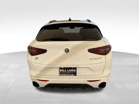 Used 2023 Alfa Romeo Stelvio Veloce AWD/4WD image 7