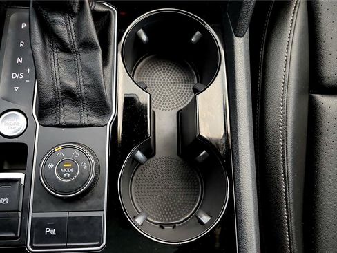 Used 2019 Volkswagen Atlas SEL image 36