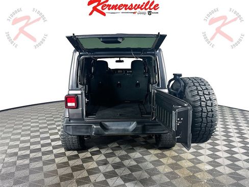 Used 2020 Jeep Wrangler Unlimited Sport S image 28
