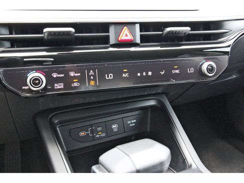 New 2026 Kia K5 LXS FWD image 21