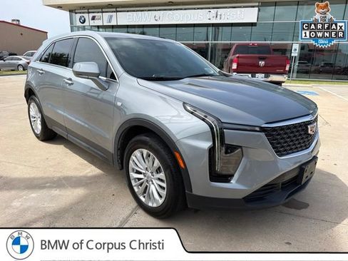 Used 2024 Cadillac XT4 Luxury w/ Cold Weather Package FWD image 1