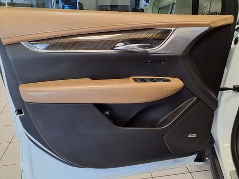 Used 2020 Cadillac XT6 Premium Luxury w/ Platinum Package image 23