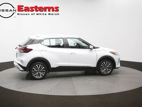 Used 2024 Nissan Kicks SV FWD image 42