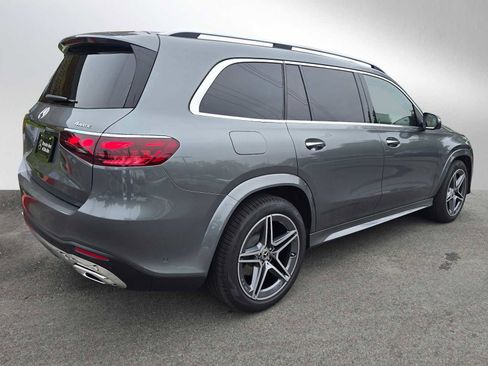 Used 2026 Mercedes-Benz GLS 450 4MATIC image 4