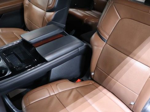 Used 2023 Lincoln Navigator Reserve RWD image 15