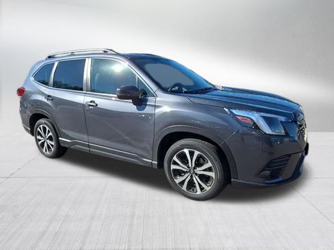 Used 2022 Subaru Forester Limited AWD/4WD image 2