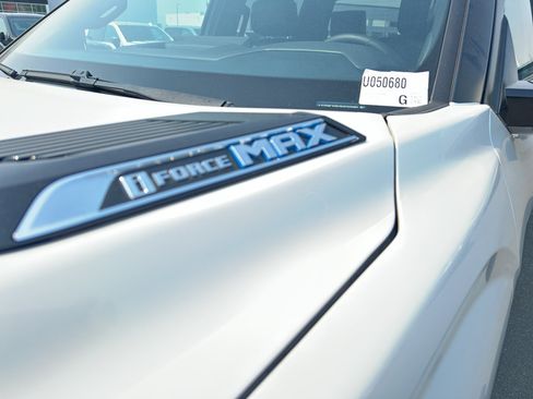 Used 2024 Toyota Tundra Platinum AWD/4WD image 10