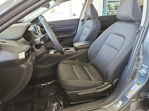 Used 2024 Nissan Altima 2.5 S image 8