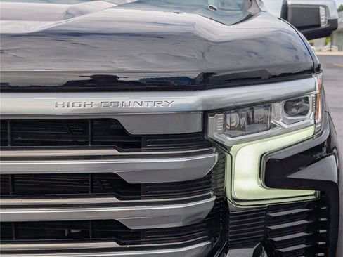 Used 2024 Chevrolet Silverado 1500 High Country w/ High Country Premium Package AWD/4WD image 10