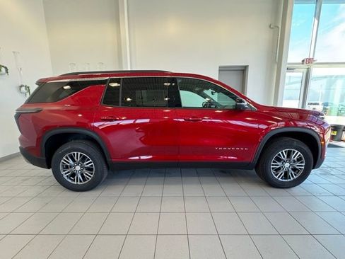 New 2026 Chevrolet Traverse LT w/ Driver Confidence Package AWD/4WD image 34