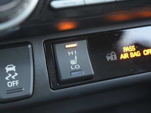 Used 2025 Toyota RAV4 XLE Premium w/ Weather Package image 33