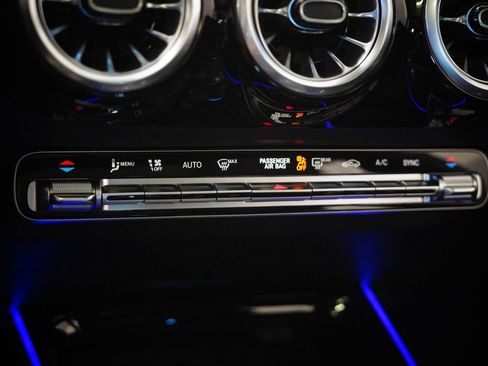 New 2026 Mercedes-Benz GLA 35 AMG 4MATIC image 29