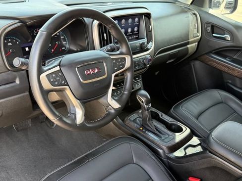Used 2022 GMC Canyon Denali RWD image 10