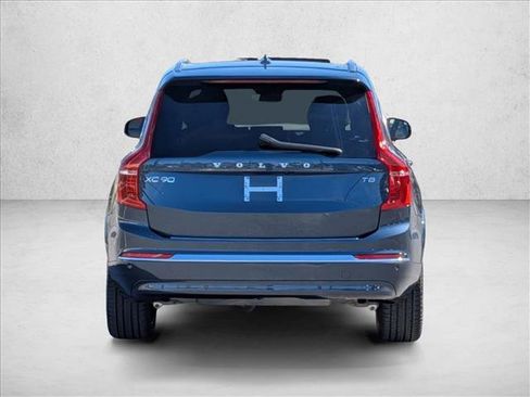 Used 2025 Volvo XC90 T8 Ultra w/ Protection Package Premier image 7
