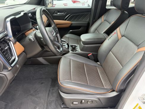 Used 2023 GMC Canyon AT4 w/ AT4 Premium Package AWD/4WD image 22