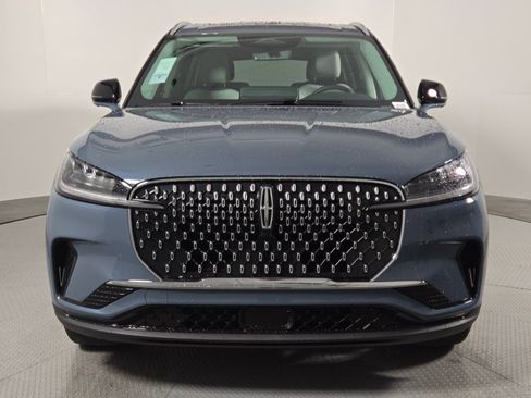 New 2026 Lincoln Aviator 2WD image 10