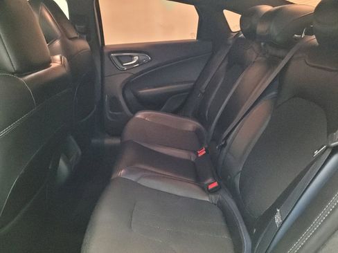 Used 2016 Chrysler 200 S image 18
