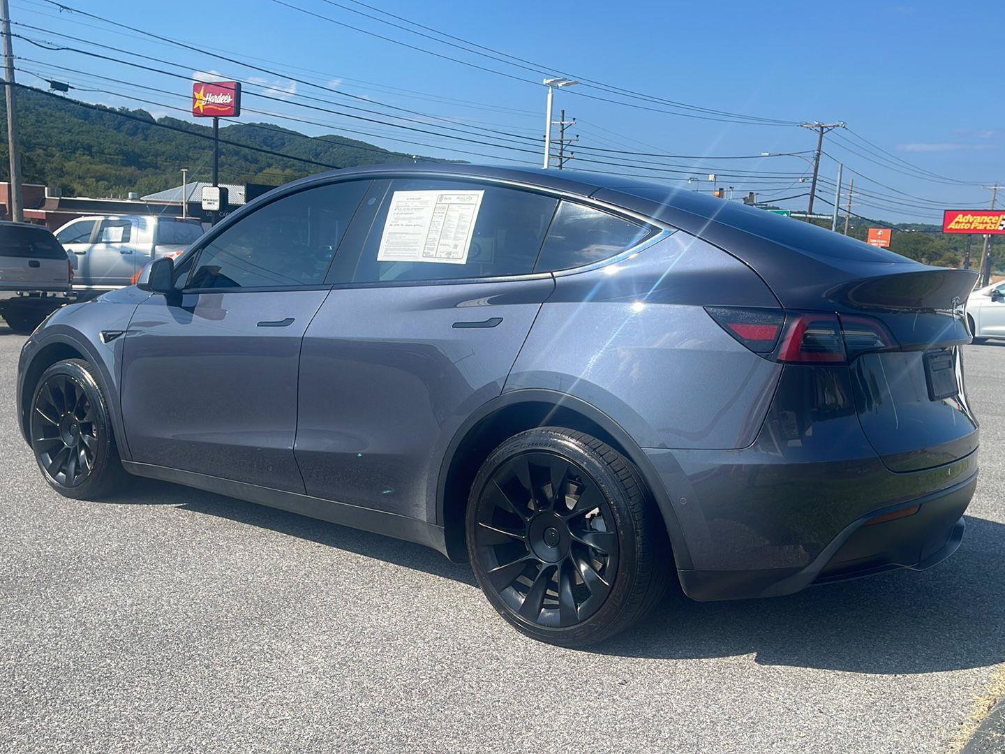 Used 2022 Tesla Model Y Long Range AWD/4WD image 5
