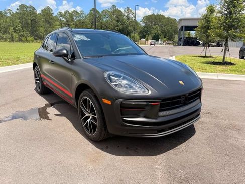 Used 2024 Porsche Macan AWD/4WD image 14