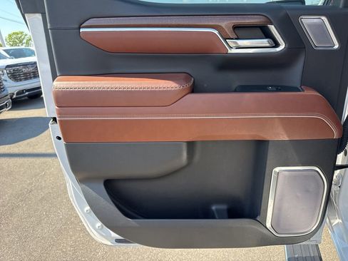 Used 2023 GMC Sierra 1500 Denali Ultimate image 30