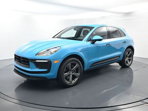 Used 2023 Porsche Macan image 1