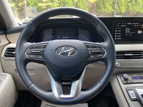 Used 2022 Hyundai Palisade SEL w/ Premium Package FWD image 18