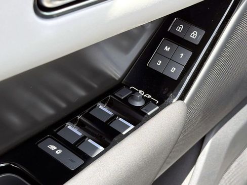 New 2026 Land Rover Range Rover Velar S AWD/4WD image 16