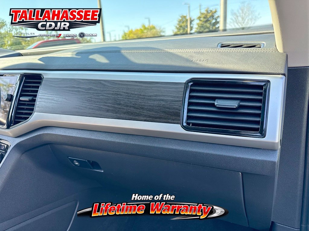 Used 2023 Volkswagen Atlas SE w/ Panoramic Sunroof Package FWD image 34