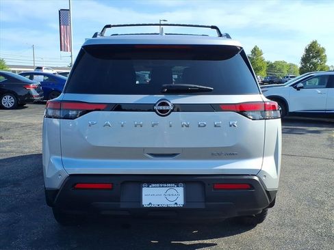 Used 2022 Nissan Pathfinder SV image 30