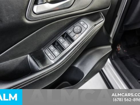 Used 2025 Nissan Rogue SV FWD image 47