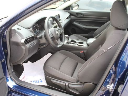 Used 2024 Nissan Altima 2.5 S image 27