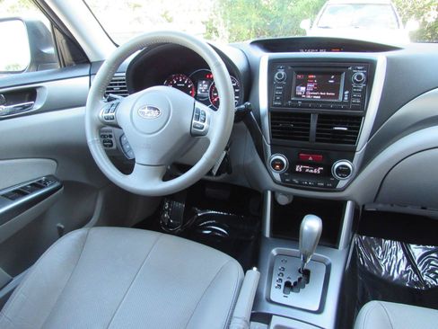 Used 2012 Subaru Forester 2.5X Touring AWD/4WD image 10
