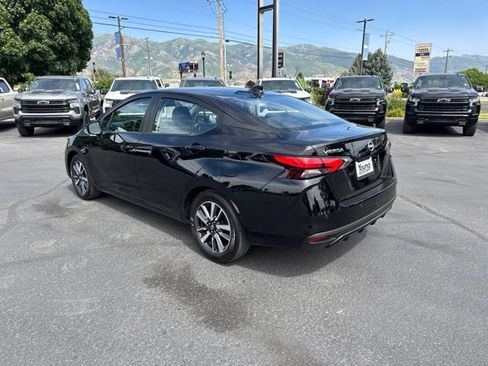 Used 2025 Nissan Versa SV FWD image 5