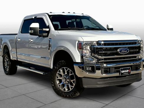Used 2020 Ford F250 Lariat w/ Lariat Value Package image 2
